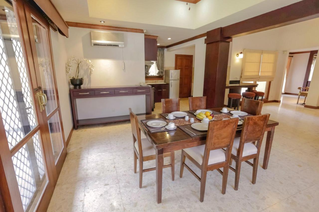 Whiz Prime Hotel Darmo Harapan Surabaya Ngoại thất bức ảnh