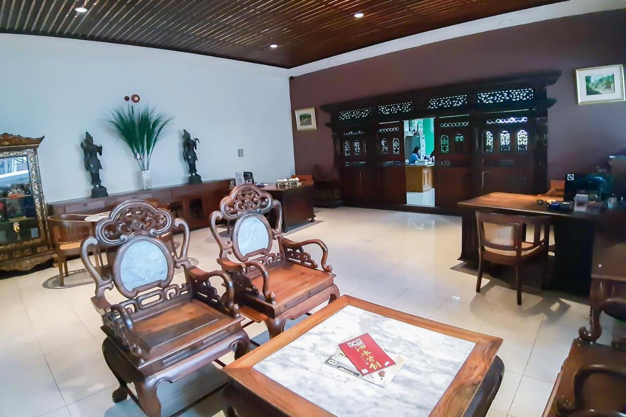 Whiz Prime Hotel Darmo Harapan Surabaya Ngoại thất bức ảnh