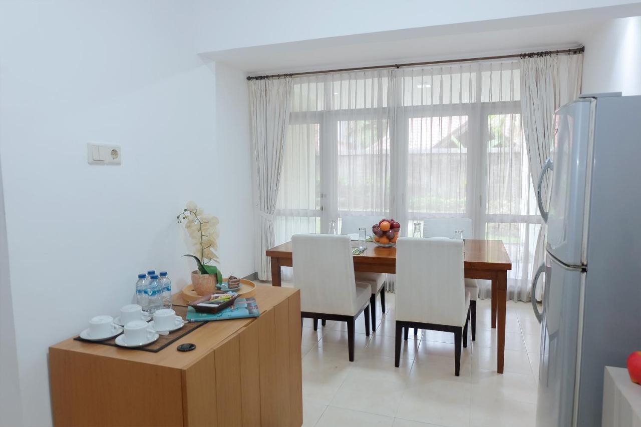 Whiz Prime Hotel Darmo Harapan Surabaya Ngoại thất bức ảnh